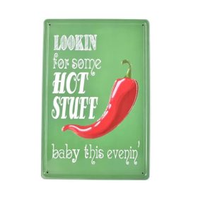   Vintage Dekor Fémtábla, dombornyomott 'LOOKIN for some HOT STUFF' felirat, retro hangulatú kialakítás, 20x30cm