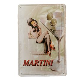   Vintage Dekor Fémtábla, dombornyomott 'MARTINI' felirat, retro hangulatú kialakítás, 20x30cm, világos háttér